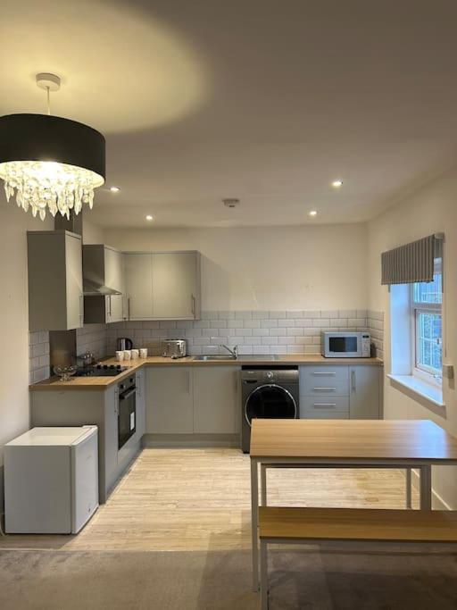 Luxury Countryside Stay - Waters Upton, 텔퍼드 외부 사진